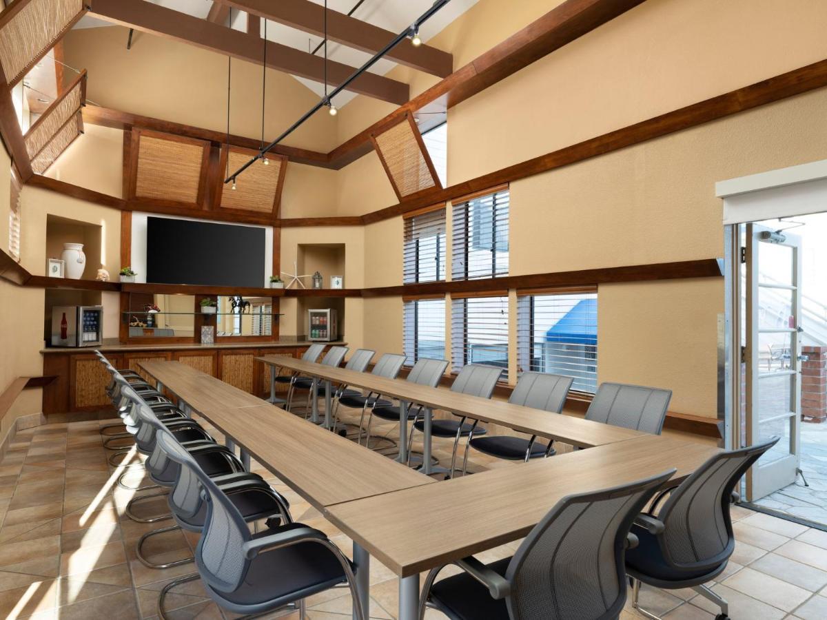 Hotel Indigo San Diego Del Mar By Ihg Exterior photo